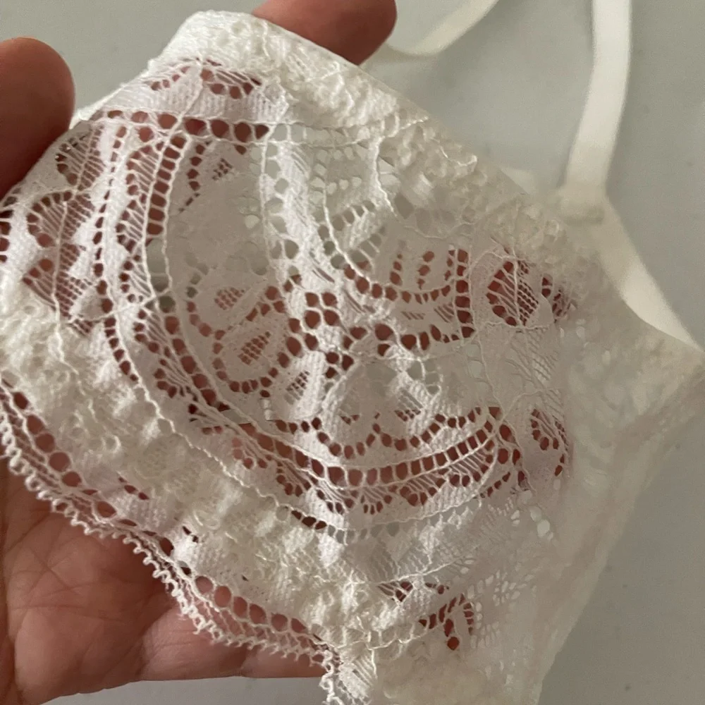 Brandnew Adore Me White lace & sheer design unwired Bra X28-05 - Picture 3 of 4